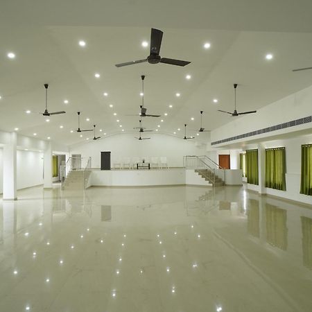 Sn Rooms Perumpāvūr Extérieur photo