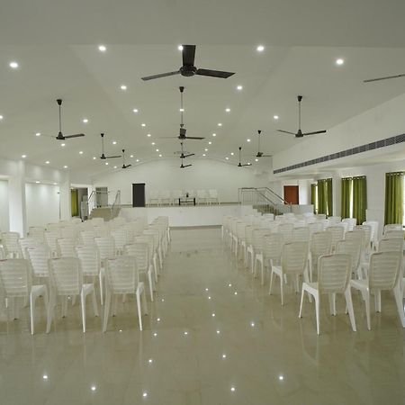 Sn Rooms Perumpāvūr Extérieur photo