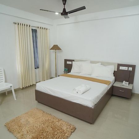 Sn Rooms Perumpāvūr Extérieur photo