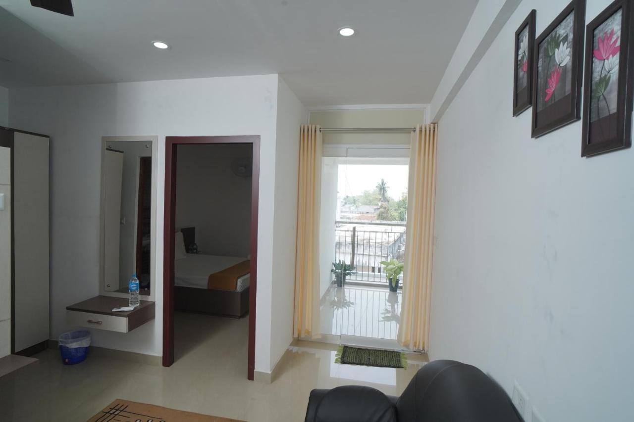 Sn Rooms Perumpāvūr Extérieur photo