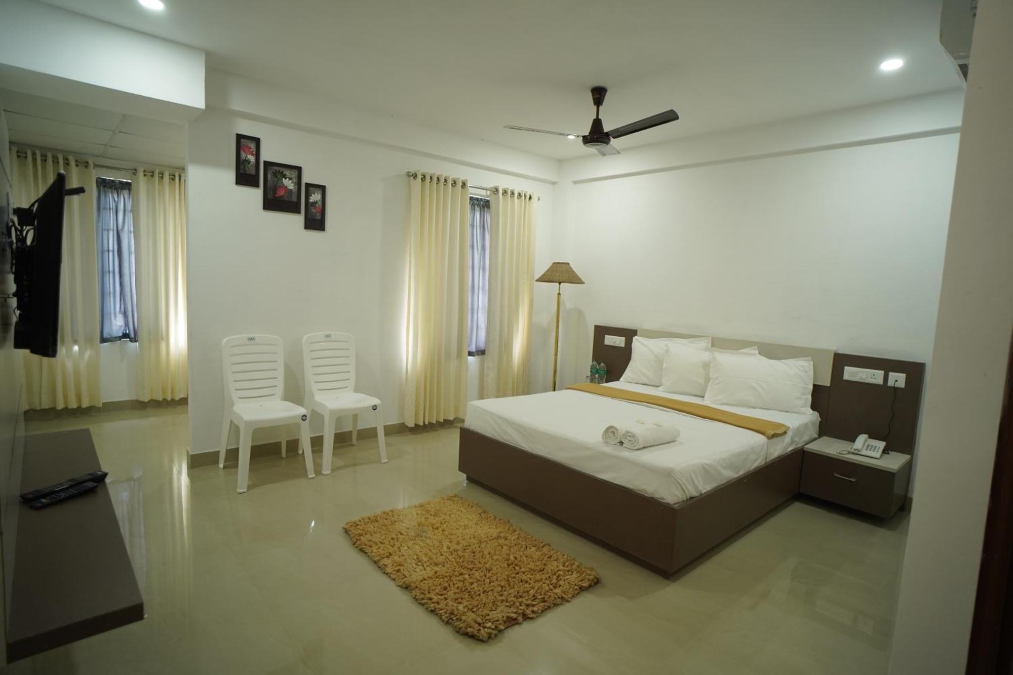 Sn Rooms Perumpāvūr Extérieur photo
